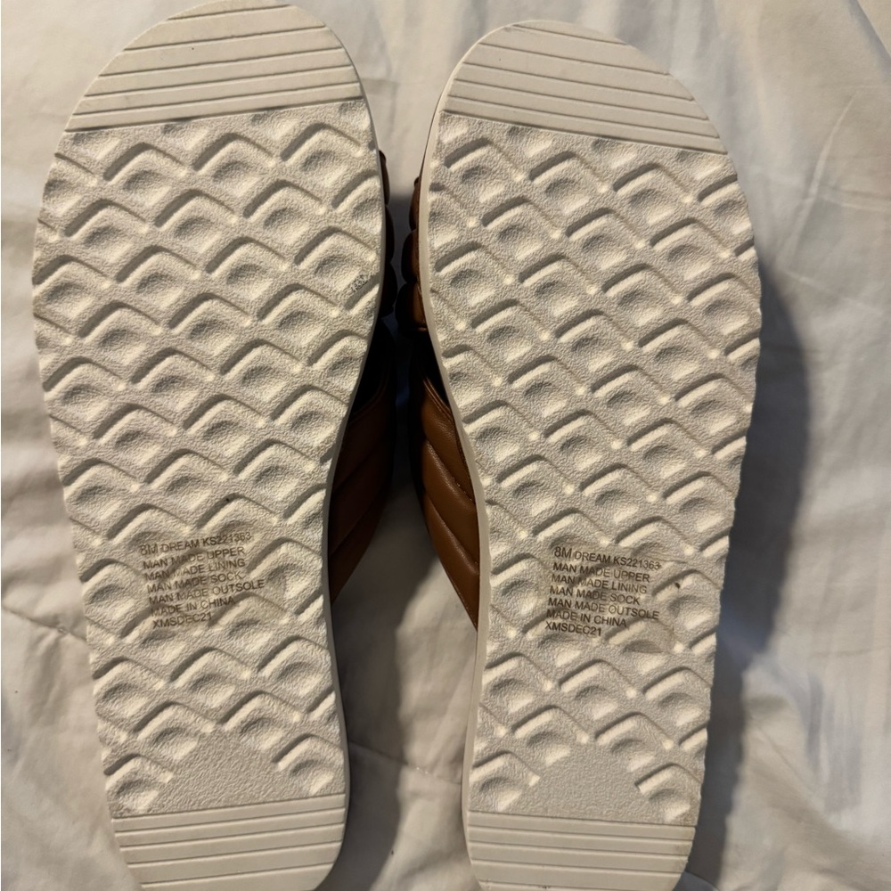 Sandals - Picture 3 of 4